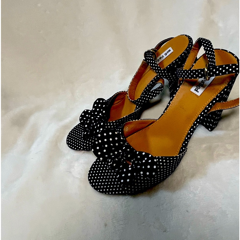 Navy Blue with white polka dots, Not Rated Brand Heels with bows, size 8.5.